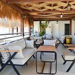Nixie Hotel