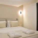 Nixie Hotel