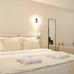 Nixie Hotel