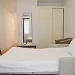 Nixie Hotel *