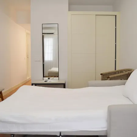 Nixie Hotel *