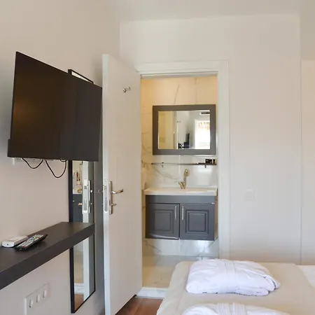 Nixie Hotel