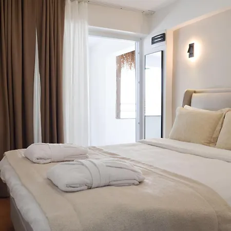 Nixie * Bodrum
