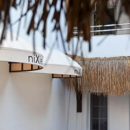 Nixie Hotel *