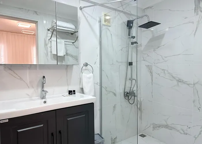 Nixie * بودروم